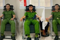 3 chiến sỹ công an Quảng Bình kịp thời hiến máu cứu sống sản phụ sinh non