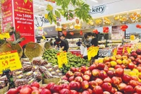 Chỗ đứng trái cây Việt