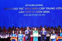 Chương trình tuyên dương 99 Nhà giáo trẻ tiêu biểu lần thứ IV