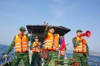 BĐBP tỉnh thông báo, tuyên truyền tàu thuyền tránh bão Bualoi