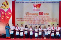 Gia Lai: Tiếp sức học sinh khó khăn trước thềm năm học mới