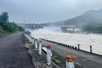 Hồ Định Bình giảm mạnh lượng nước điều tiết về hạ du