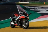 Mô tô thể thao đỉnh cao Aprilia RSV4 có giá 885 triệu đồng