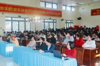 Hơn 450 học sinh, sinh viên được trang bị kiến thức pháp luật và kỹ năng lái xe an toàn