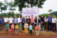 Tài trợ gần 1 tỷ đồng xây dựng phòng học tại điểm trường làng Plong