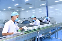 Dây chuyền sản xuất nước giải khát từ thảo dược của Công ty TNHH Phát triển Khoa học Quốc tế Trường Sinh (Khu công nghiệp Trà Đa, phường Pleiku). Ảnh: Hà Duy