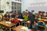 Gần dân từ những lớp học tình thương ở xã Hra