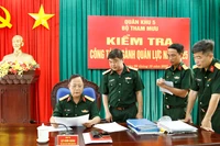 Đại tá Lê Kim Giàu - Trưởng đoàn kiểm tra của Quân khu 5 kiểm tra tại Bộ CHQS tỉnh Gia Lai 