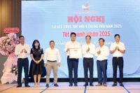 Hội Doanh nhân trẻ Bình Định nhận bằng khen của Trung ương Hội Doanh nhân trẻ Việt Nam.