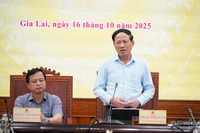 Chủ tịch UBND tỉnh Phạm Anh Tuấn phát biểu chỉ đạo tại hội nghị chuyên đề về công tác quản lý tài chính, ngân sách và đầu tư công tại cấp xã. 