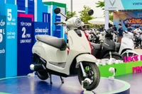 VinFast Evo Grand: Xe máy điện 2 pin đa dụng cho người cần đi xa, chở nhiều