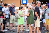 Làm gì để du khách chi tiêu nhiều hơn?