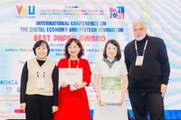 Kiên trì đi đến cùng con đường tri thức