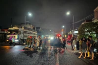 Hiện trường vụ tai nạn giao thông trên quốc lộ 19 qua địa bàn xã Tây Sơn khiến người đàn ông tử vong sau khi được đưa đi cấp cứu.