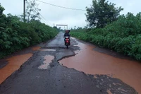 Đường liên xã Bờ Ngoong xuống cấp nghiêm trọng 