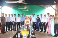 Đoàn lãnh đạo cấp cao tỉnh Gia Lai thăm, tặng quà Đội K52 