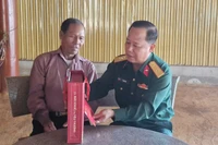 Gia Lai: Chỉ huy trưởng Bộ Chỉ huy Quân sự tỉnh thăm, tặng quà tại huyện Chư Păh