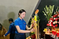 Tuổi trẻ Điện Biên thắp nến tri ân các anh hùng liệt sĩ