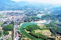 Phát huy lợi thế xây dựng Vân Canh bền vững, giàu bản sắc