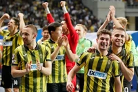 Đội bóng châu Á gây sốc, giành vé dự Champions League châu Âu