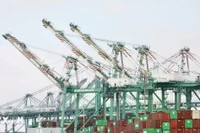 Tổng thống Mỹ dọa áp thuế tới 100% với Nga nếu không đạt thỏa thuận về Ukraine