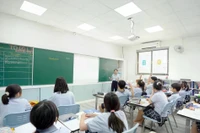 Bộ GD-ĐT đề xuất bỏ bằng tốt nghiệp THCS, hỗ trợ cơ sở vật chất cho trường tư
