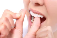 Thử nghiệm thành công tiêm chủng vắc xin bằng tăm chỉ nha khoa