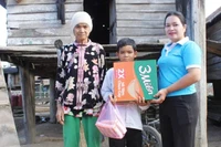 “Mẹ đỡ đầu”: Gieo hạt giống nhân ái