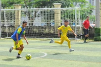 Thắp lửa đam mê bóng đá cho trẻ em Bana, Jrai