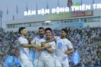 V-League vòng áp chót: Nam Định chờ lên ngôi, căng thẳng cuộc đua trụ hạng