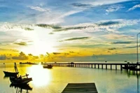 Tận hưởng vẻ đẹp đầy mê hoặc của làng chài Hàm Ninh