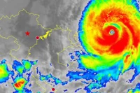 Siêu bão Ragasa cách Quảng Ninh 650 km, Biển Đông bão chồng bão