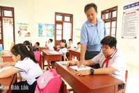 "Gieo chữ" giữa trùng khơi