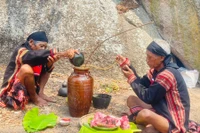 Ý nghĩa các biểu tượng trong lễ cầu mưa Yang Pơtao Apui