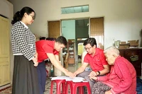 Hành chính công đến khu phố, phục vụ dân tận nơi