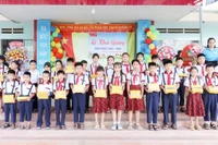 Chương trình “Mẹ đỡ đầu” nối dài vòng tay nhân ái