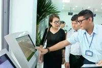 Lề lối cũ và số hóa