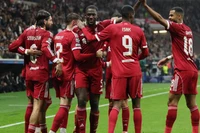 Chelsea, Liverpool đại thắng ở Champions League