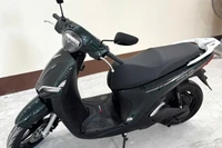 'Đón sóng xe điện', nam bác sĩ Hà Nội chọn VinFast Feliz và cái kết 'mua 1 được 2' đầy bất ngờ