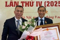 HLV Mai Đức Chung nhận danh hiệu Anh hùng Lao động: 'Tôi rất cảm động và hạnh phúc'