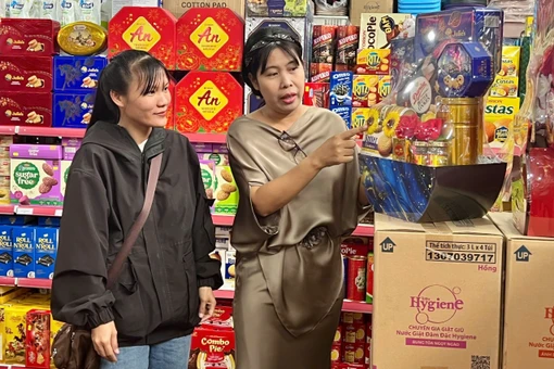 Thị trường quà Tết Nguyên đán Bính Ngọ 2026 chuyển dịch sang các sản phẩm bồi bổ sức khỏe, thiết kế tối giản, tiết kiệm nhưng vẫn đảm bảo tính thẩm mỹ và đúng nhu cầu người nhận