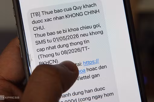 Nhiều người dùng bất ngờ bị khóa liên lạc do chưa hoàn tất xác thực thông tin thuê bao theo quy định mới từ giữa tháng 4.
