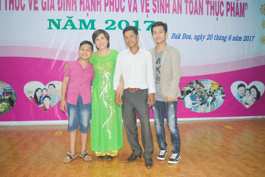 Gia đình anh Nguyễn Đức Minh. Ảnh. Đ.Y