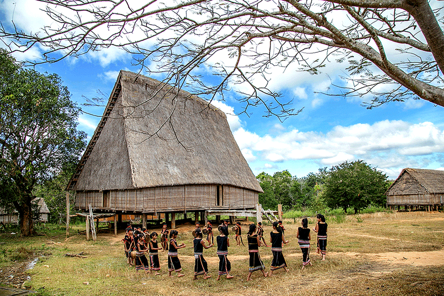 Ngày hội làng. Ảnh: Nguyễn Linh Vinh Quốc