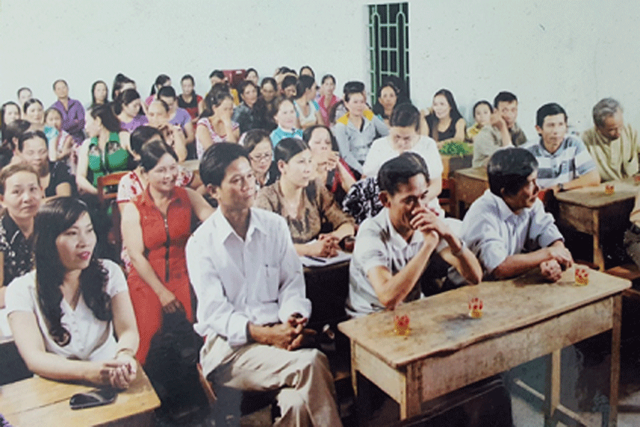 Các thành viên trong buổi sinh hoạt “Câu lạc bộ Phụ nữ liên kết phòng-chống tội phạm và phát triển kinh tế-xã hội”. Ảnh: K.H Các thành viên trong buổi sinh hoạt “Câu lạc bộ Phụ nữ liên kết phòng-chống tội phạm và phát triển kinh tế-xã hội”. Ảnh: K.H