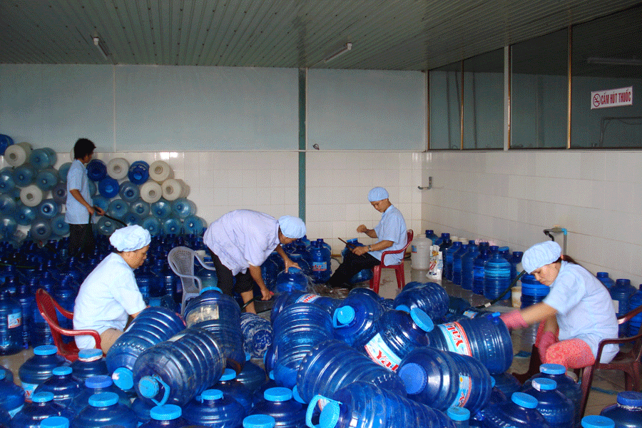 Người lao động yên tâm công tác khi công ty đóng đầy đủ BHXH, BHYT, BHTN. Ảnh: N.N Người lao động yên tâm công tác khi công ty đóng đầy đủ BHXH, BHYT, BHTN. Ảnh: N.N