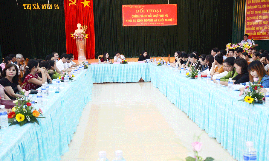 Quang cảnh hội nghị. Ảnh: Đ.P
