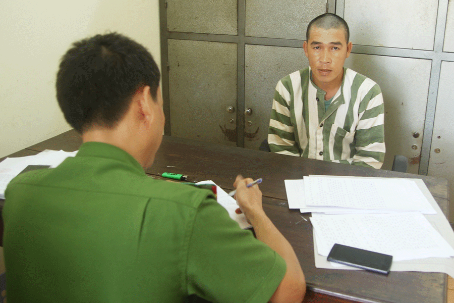 Cơ quan Công an lấy lời khai đối tượng Nguyễn Minh Hiệp. Ảnh: V.N Cơ quan Công an lấy lời khai đối tượng Nguyễn Minh Hiệp. Ảnh: V.N