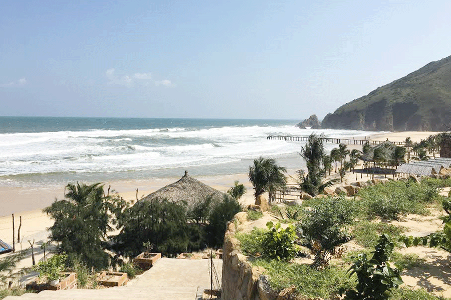 Bãi biển Kỳ Co. Ảnh: L.H Bãi biển Kỳ Co. Ảnh: L.H