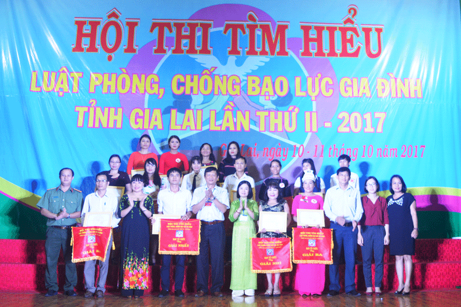 Hội thi tìm hiểu Luật Phòng-chống bạo lực gia đình. Ảnh: Đ.Y Hội thi tìm hiểu Luật Phòng-chống bạo lực gia đình. Ảnh: Đ.Y